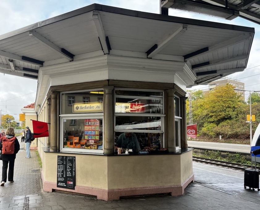 Bahnhofskneipe in Osnabrück auf dem Bahnsteig an Gleis 11/12